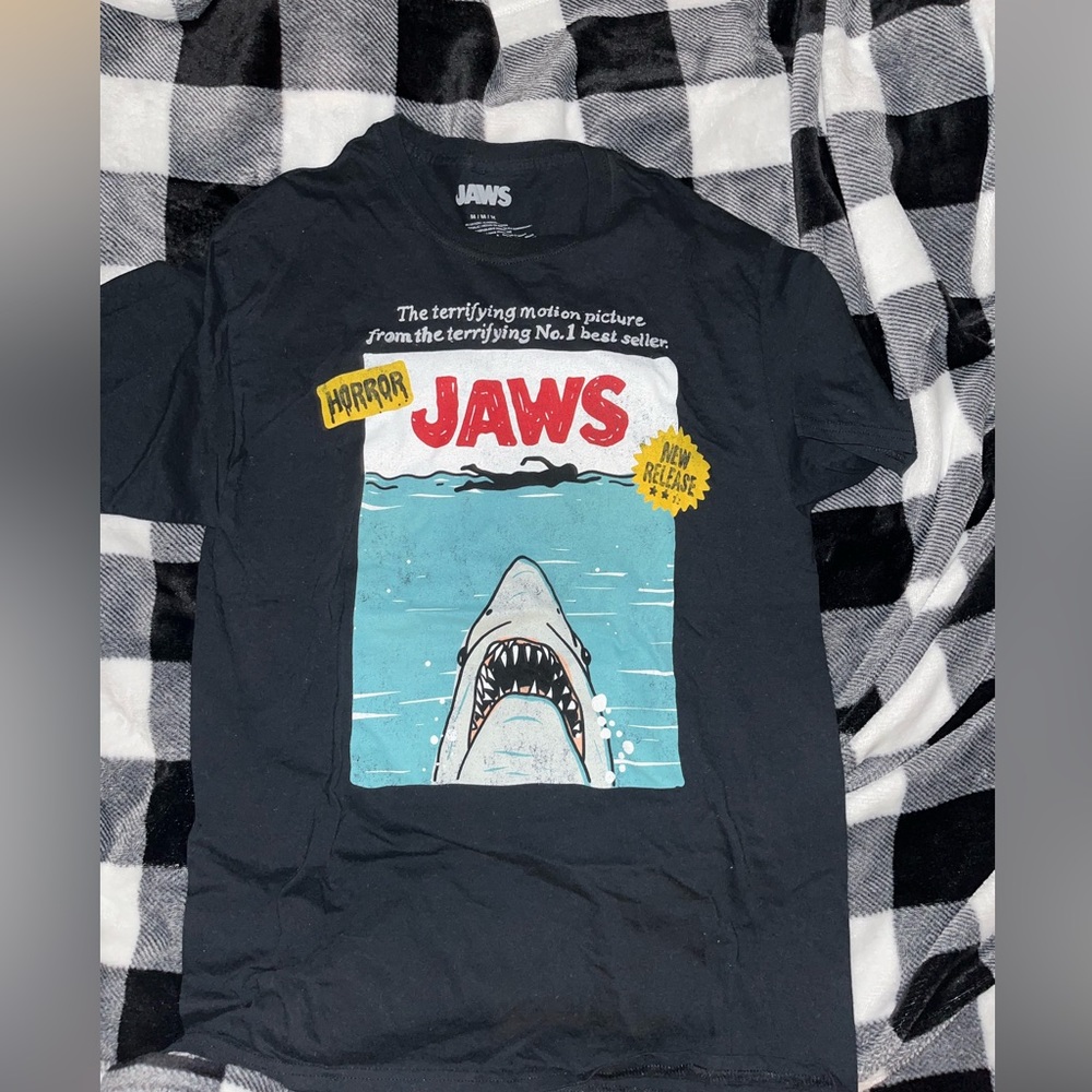 JAWS shirt Size Medium Adult